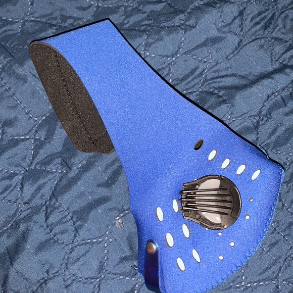 🎁🎭FANTASTIC MASKS 🎭🎁 - Picture 2 of 11